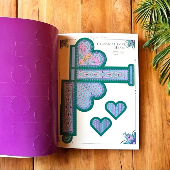 The Press-Out and Make Romantic Gift Boxes by Jane Thomson - Picture 6 of 13